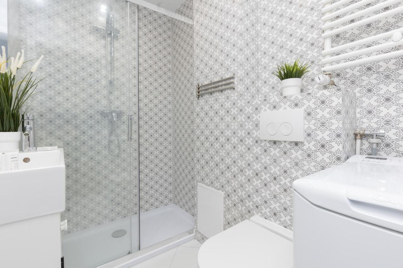 Apartments Golden Warsaw By Noclegi Renters ภายนอก รูปภาพ